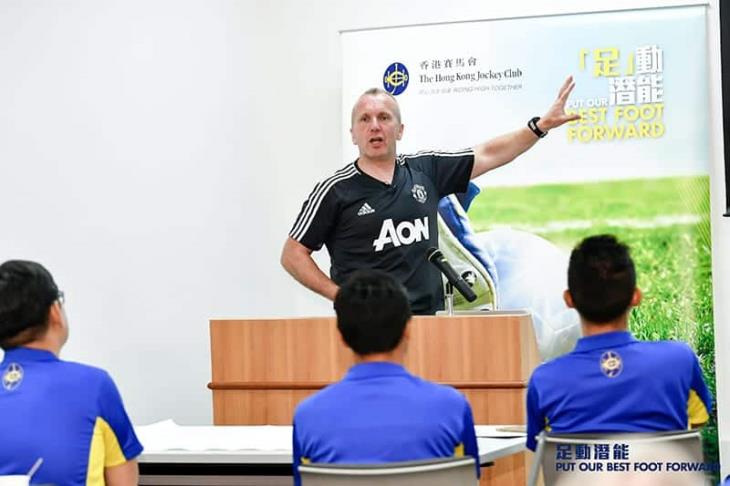 دين وايتهاوس